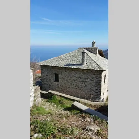 Traditional Stone House In Kissos Pelion Case de vacanță *