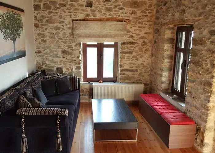 Traditional Stone House In Kissos Pelion * Kiszósz